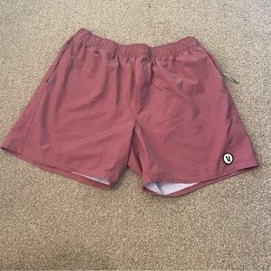 Men’s vuori cape shorts